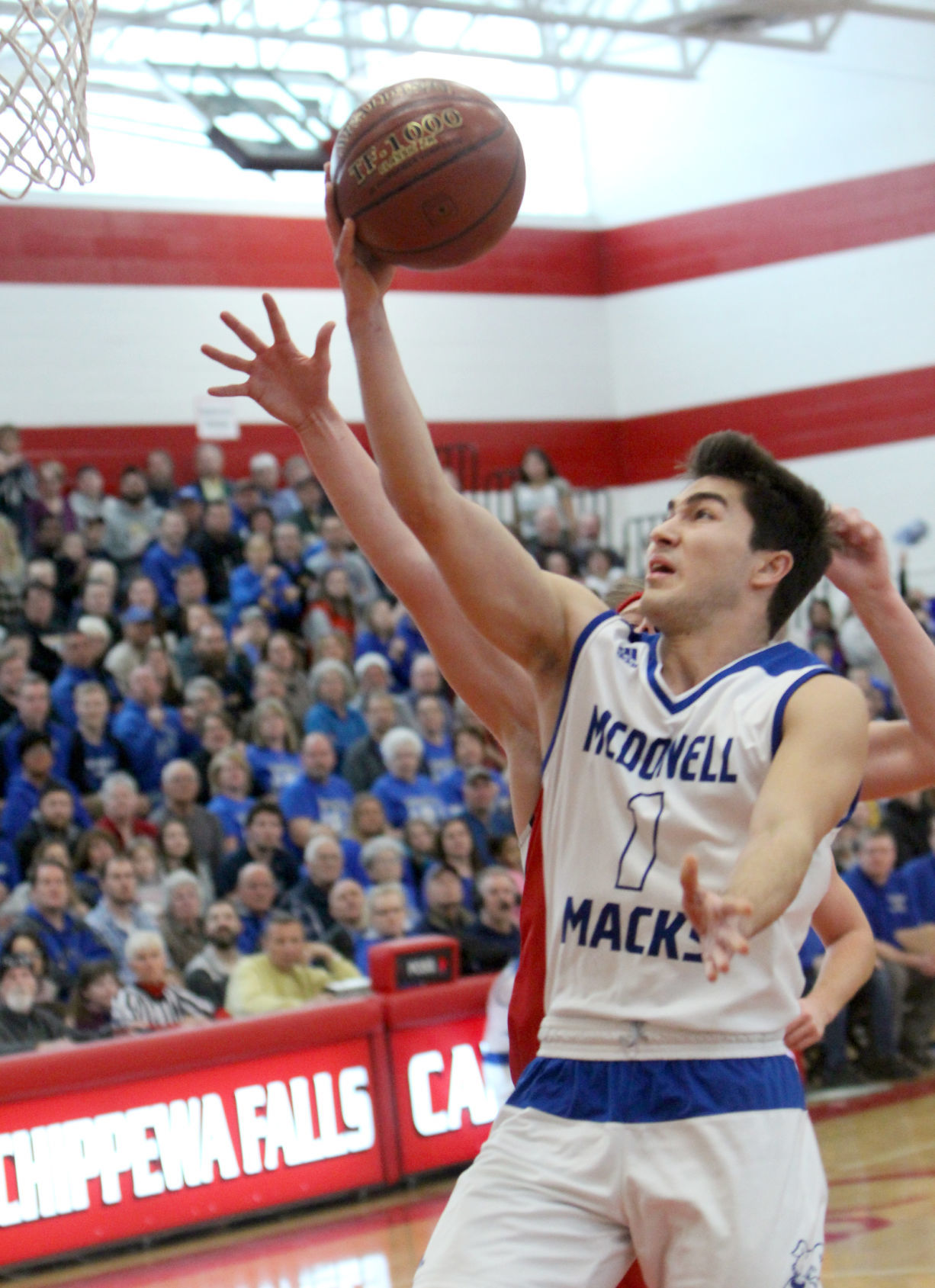 McDonell boys basketball vs Luck at Chi-Hi 3-9-19